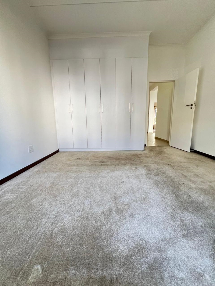 To Let 2 Bedroom Property for Rent in Broadacres Gauteng