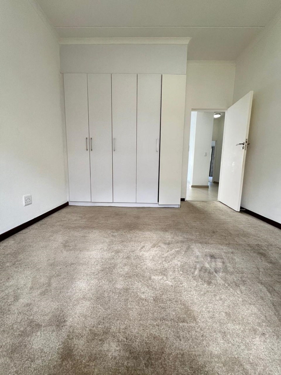 To Let 2 Bedroom Property for Rent in Broadacres Gauteng