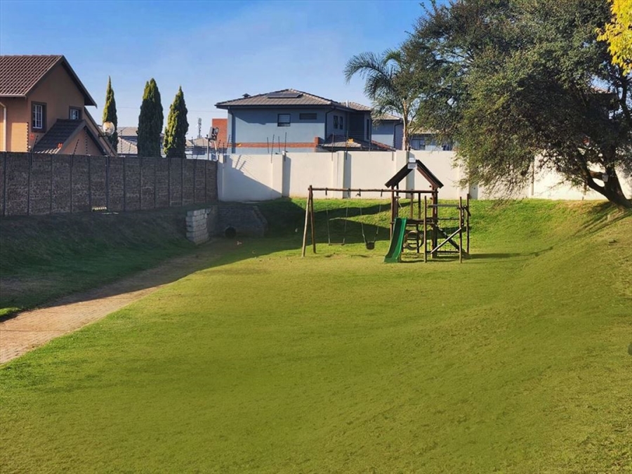 2 Bedroom Property for Sale in Pomona Gauteng