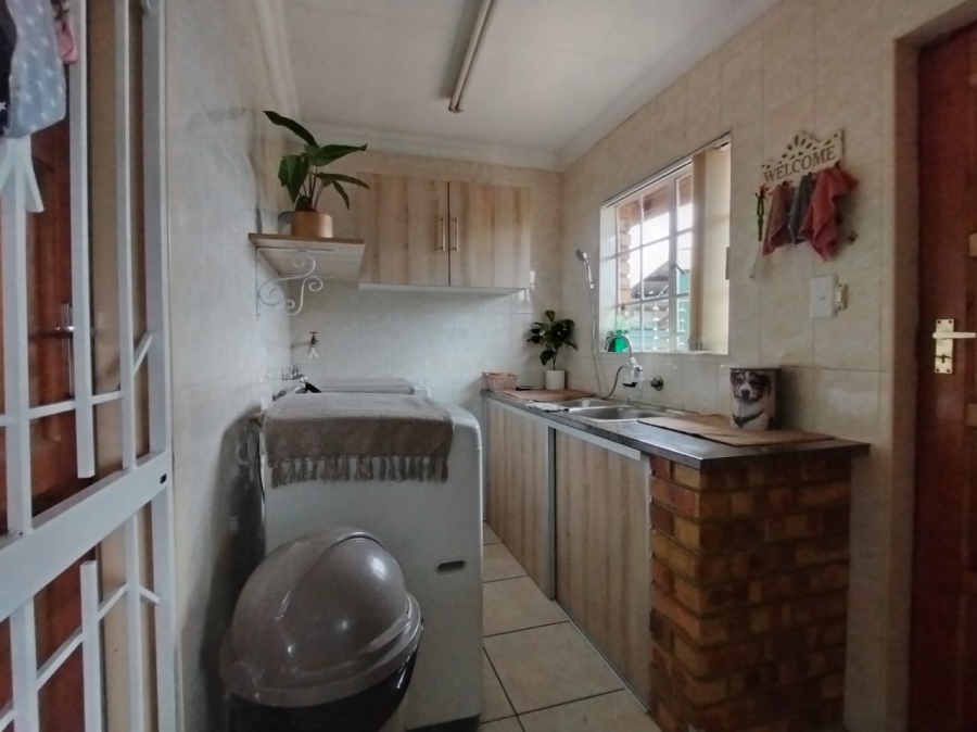 3 Bedroom Property for Sale in Kookrus Gauteng
