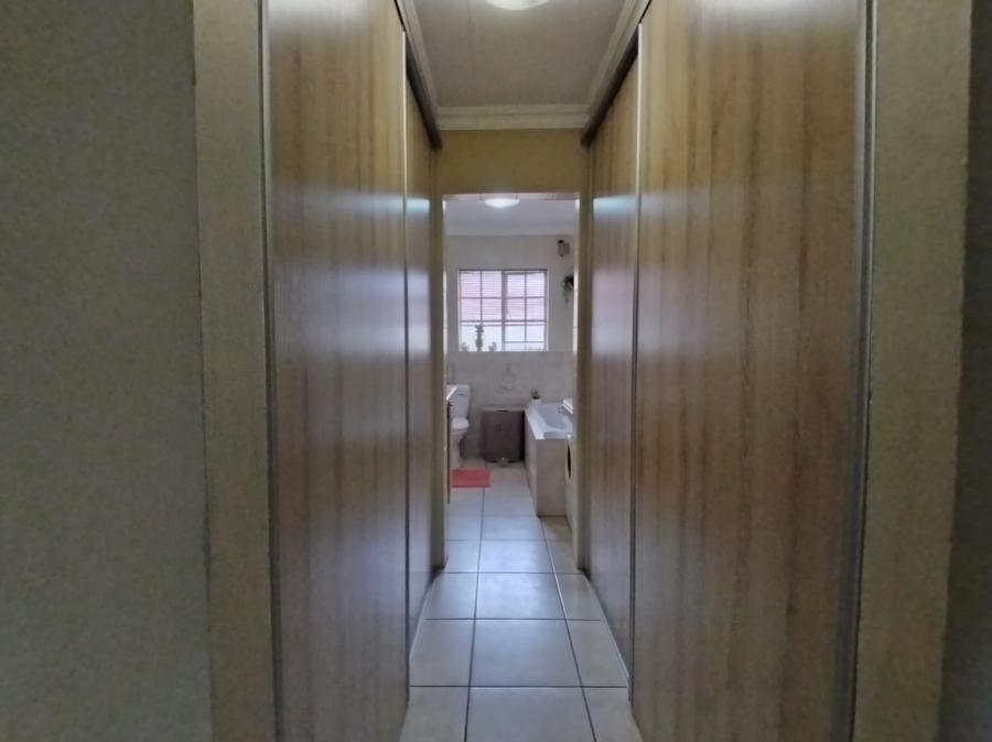 3 Bedroom Property for Sale in Kookrus Gauteng