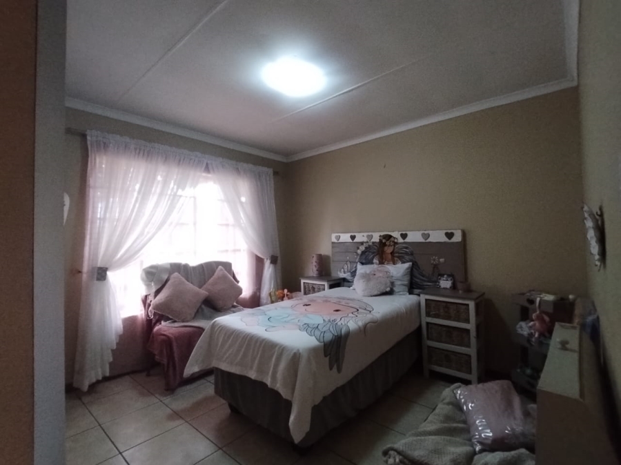 3 Bedroom Property for Sale in Kookrus Gauteng