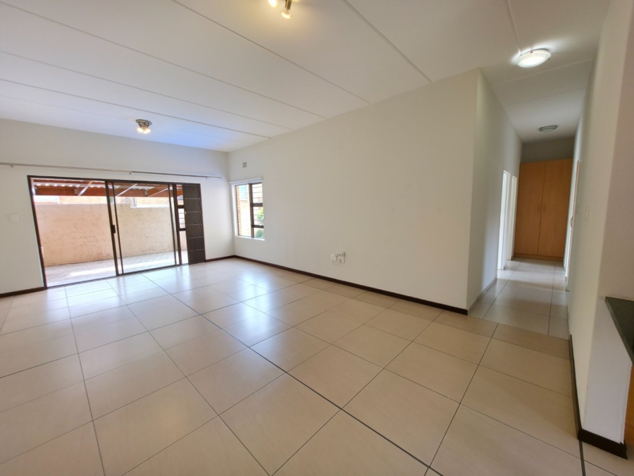 To Let 3 Bedroom Property for Rent in New Redruth Gauteng