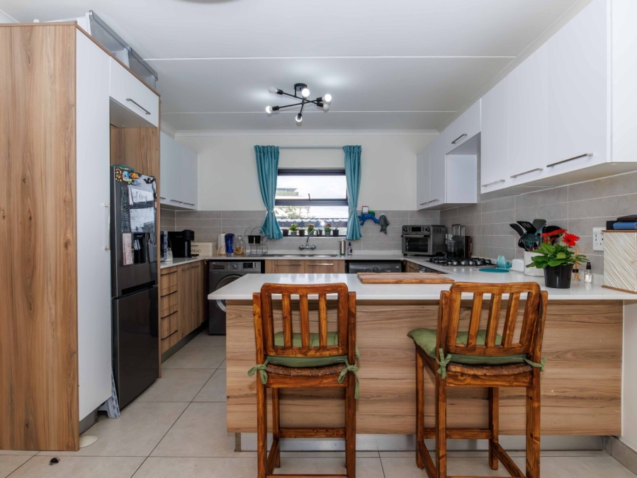2 Bedroom Property for Sale in Modderfontein Gauteng