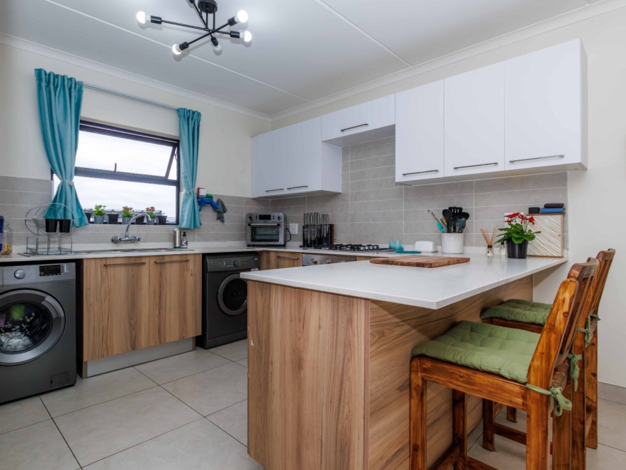 2 Bedroom Property for Sale in Modderfontein Gauteng