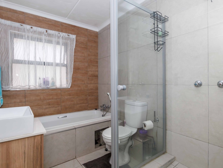 2 Bedroom Property for Sale in Modderfontein Gauteng