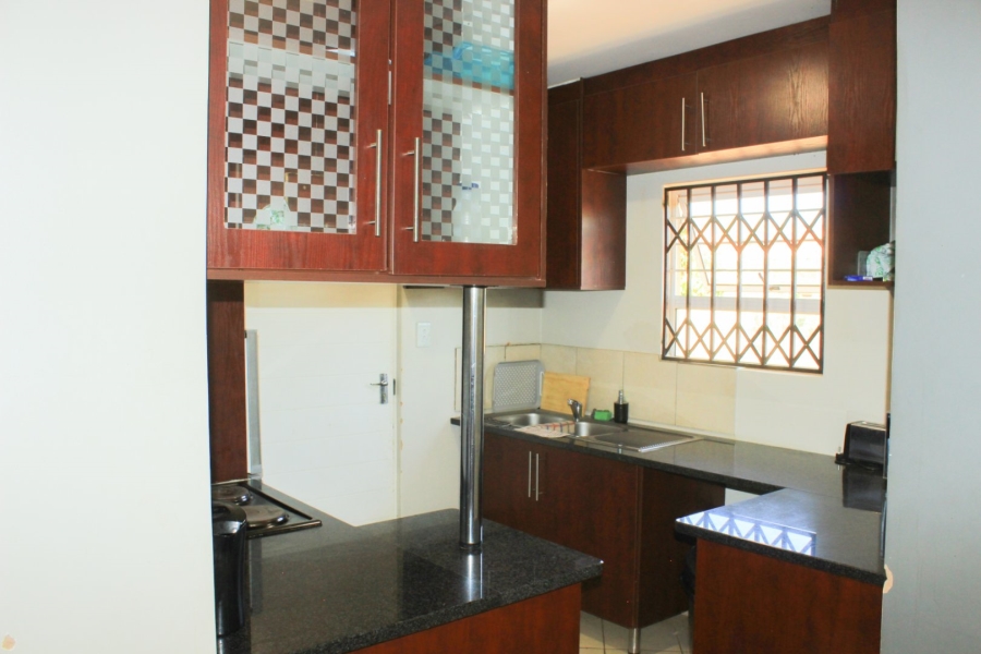 2 Bedroom Property for Sale in Kirkney Gauteng