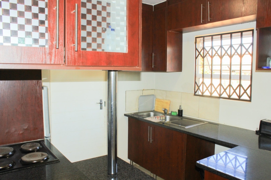 2 Bedroom Property for Sale in Kirkney Gauteng