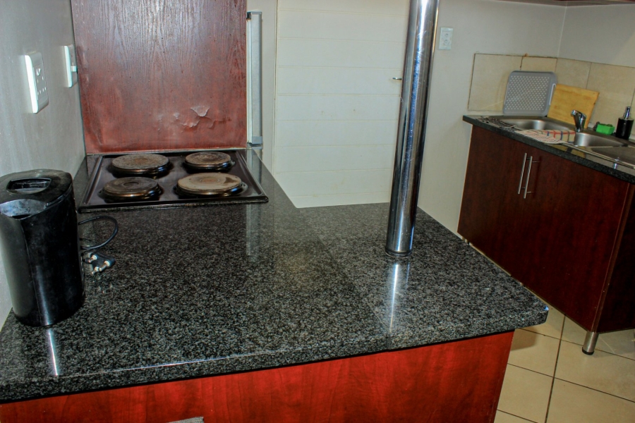 2 Bedroom Property for Sale in Kirkney Gauteng
