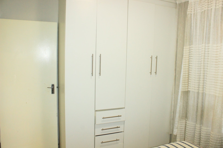 2 Bedroom Property for Sale in Kirkney Gauteng