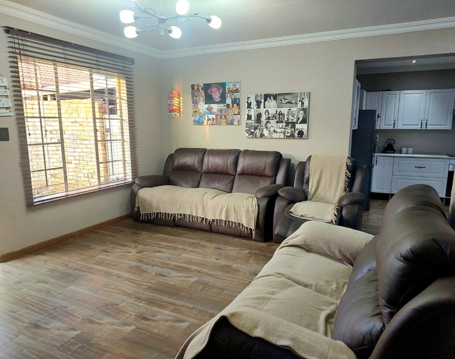 2 Bedroom Property for Sale in Brentwood Gauteng