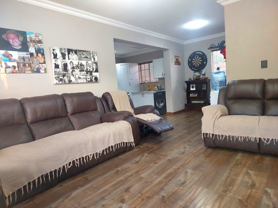 2 Bedroom Property for Sale in Brentwood Gauteng