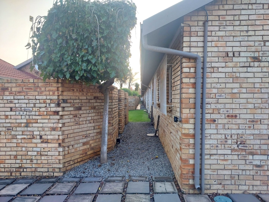 2 Bedroom Property for Sale in Brentwood Gauteng