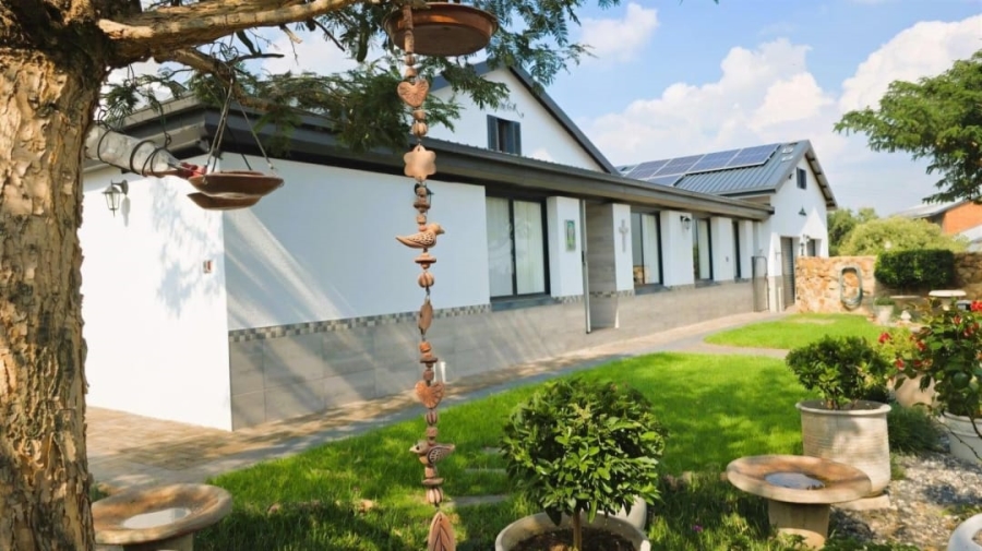 4 Bedroom Property for Sale in Kleinfontein A H Gauteng