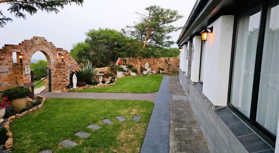 4 Bedroom Property for Sale in Kleinfontein A H Gauteng