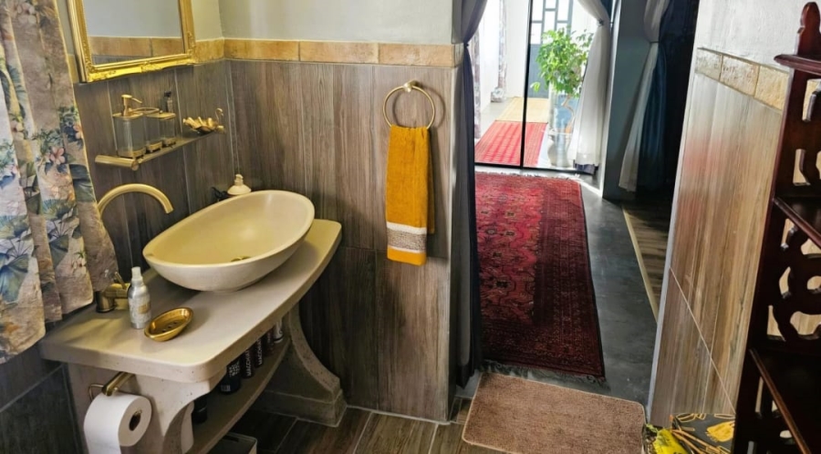 4 Bedroom Property for Sale in Kleinfontein A H Gauteng