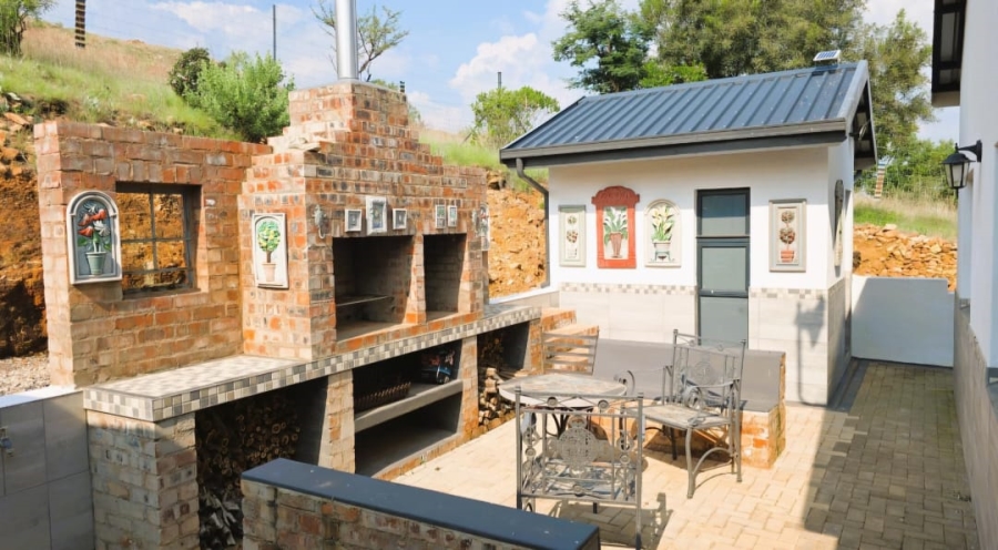 4 Bedroom Property for Sale in Kleinfontein A H Gauteng