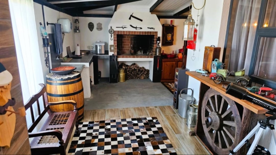 4 Bedroom Property for Sale in Kleinfontein A H Gauteng