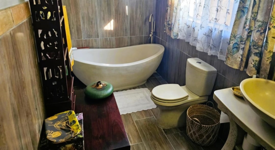 4 Bedroom Property for Sale in Kleinfontein A H Gauteng