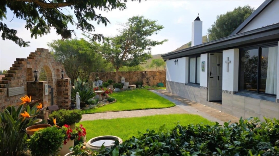 4 Bedroom Property for Sale in Kleinfontein A H Gauteng