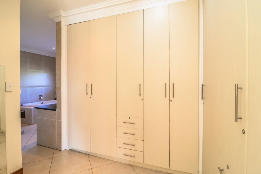 4 Bedroom Property for Sale in Bryanston Gauteng