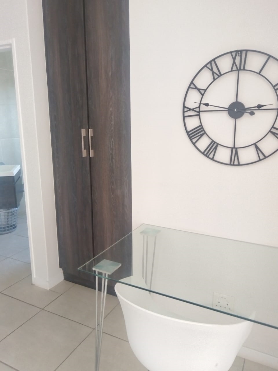 To Let 2 Bedroom Property for Rent in Modderfontein Gauteng