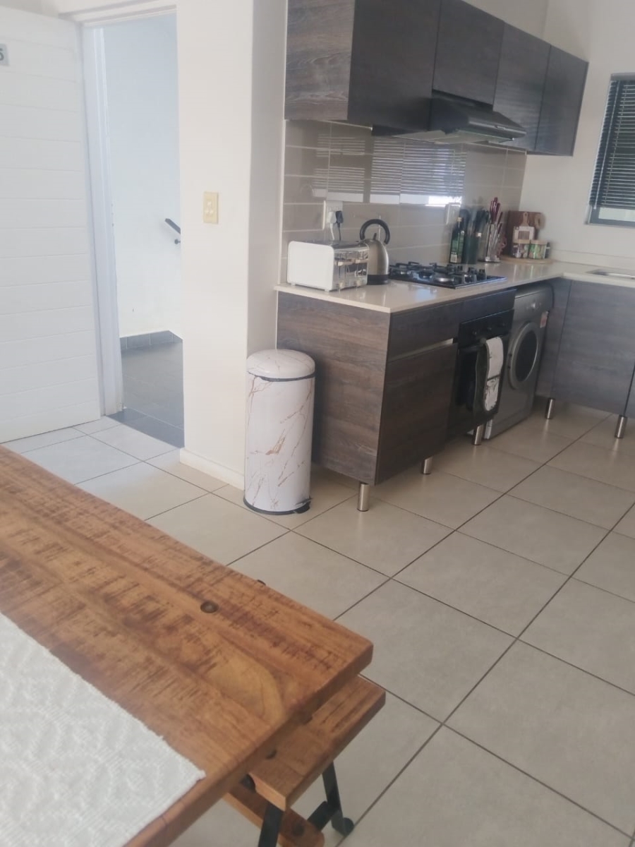 To Let 2 Bedroom Property for Rent in Modderfontein Gauteng