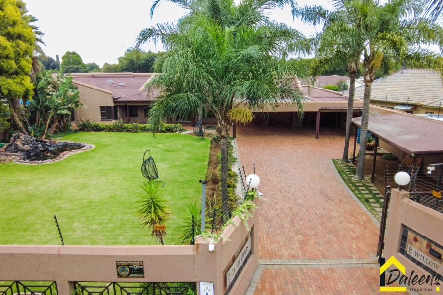 To Let 5 Bedroom Property for Rent in Beyers Park Gauteng