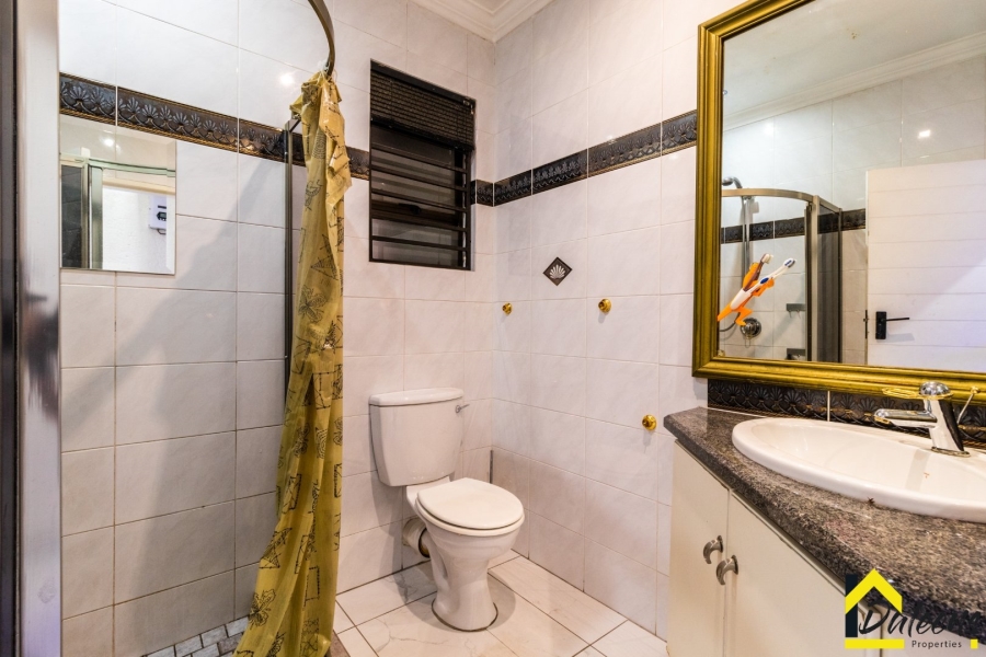 To Let 5 Bedroom Property for Rent in Beyers Park Gauteng