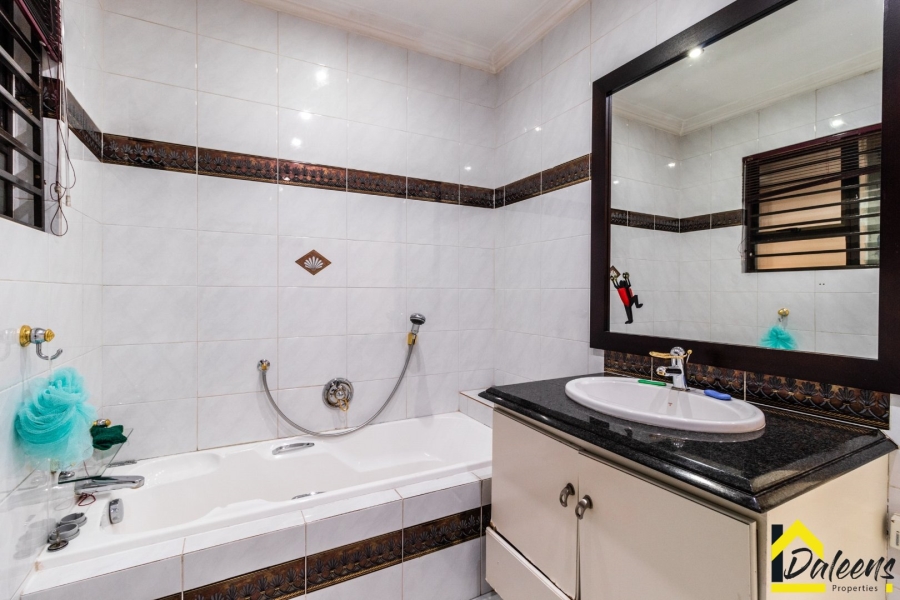 To Let 5 Bedroom Property for Rent in Beyers Park Gauteng