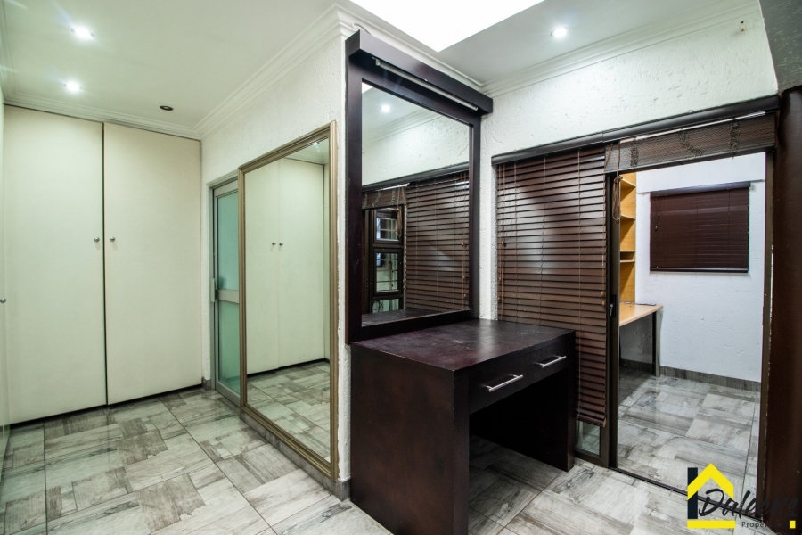 To Let 5 Bedroom Property for Rent in Beyers Park Gauteng