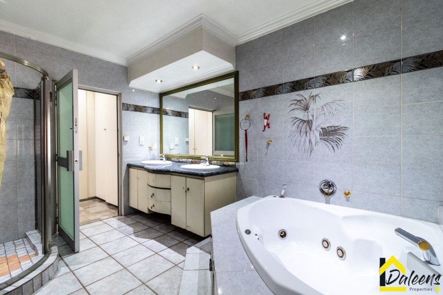 To Let 5 Bedroom Property for Rent in Beyers Park Gauteng