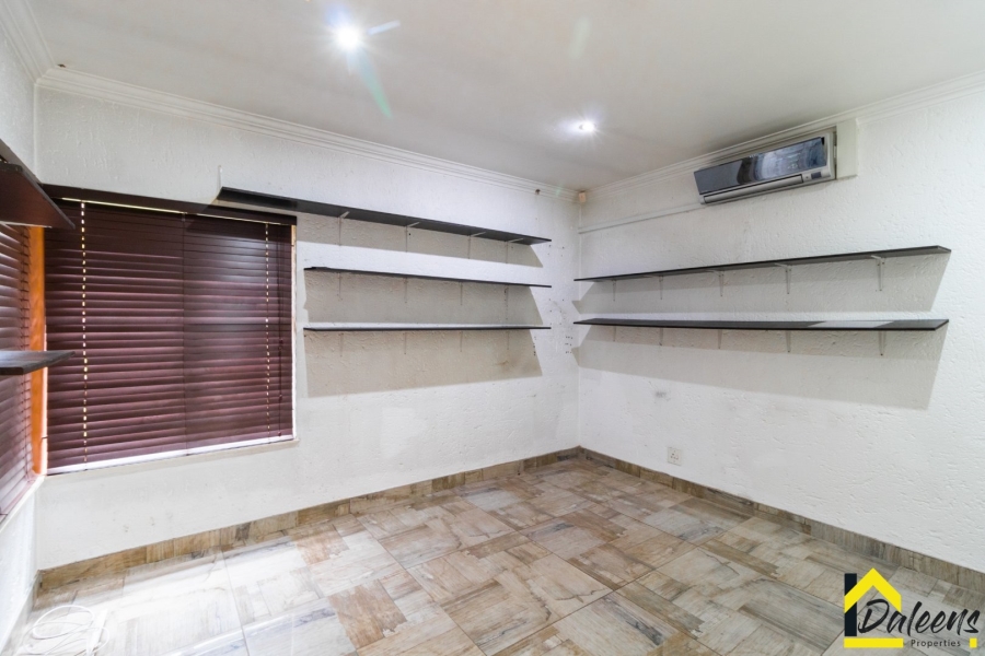 To Let 5 Bedroom Property for Rent in Beyers Park Gauteng