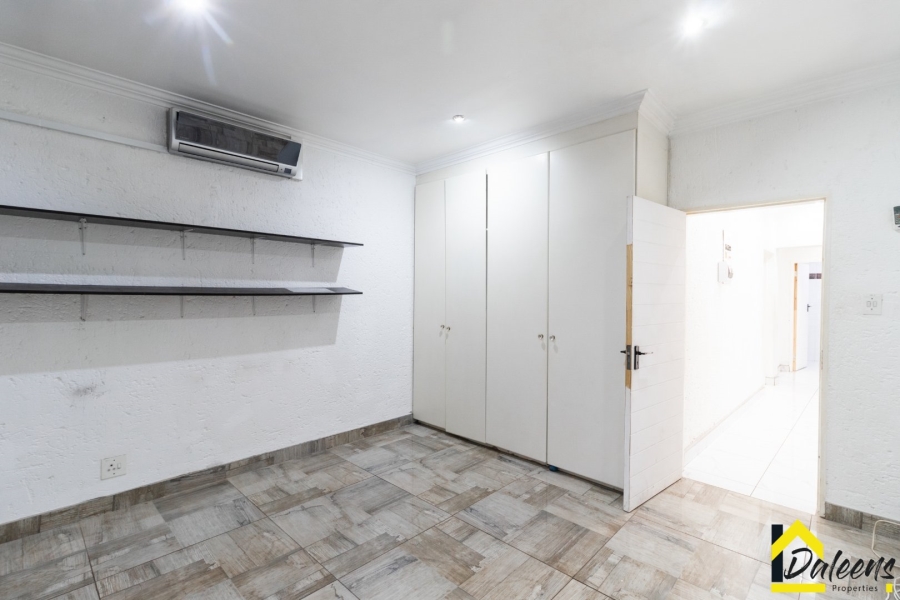 To Let 5 Bedroom Property for Rent in Beyers Park Gauteng