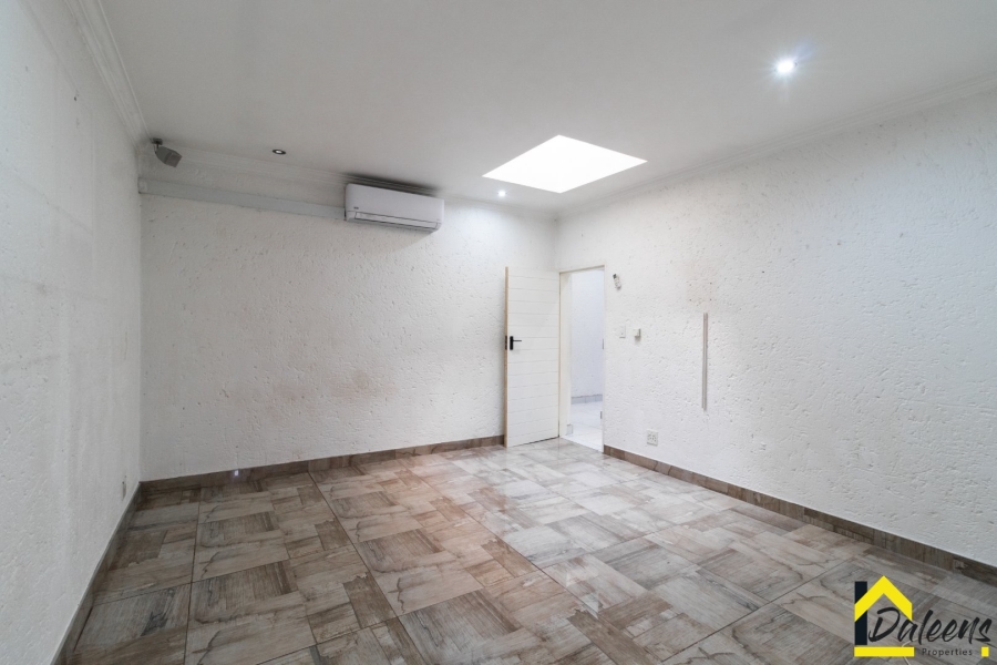To Let 5 Bedroom Property for Rent in Beyers Park Gauteng