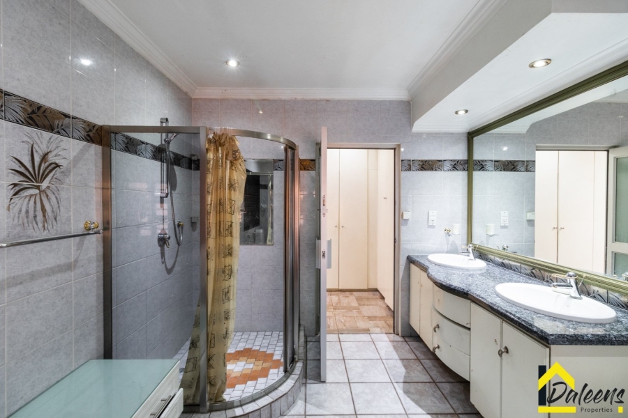 To Let 5 Bedroom Property for Rent in Beyers Park Gauteng