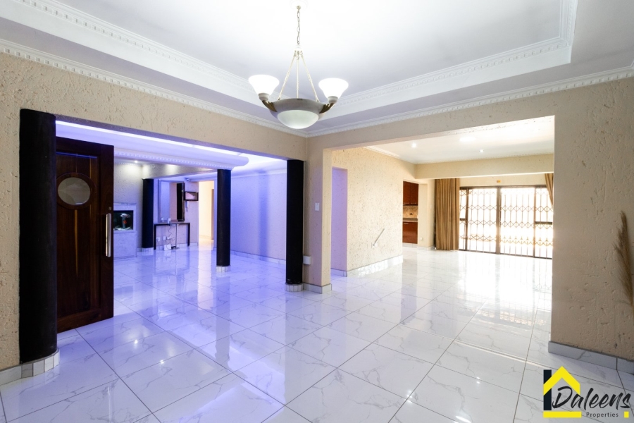 To Let 5 Bedroom Property for Rent in Beyers Park Gauteng