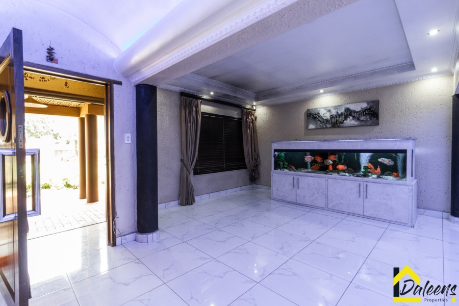 To Let 5 Bedroom Property for Rent in Beyers Park Gauteng