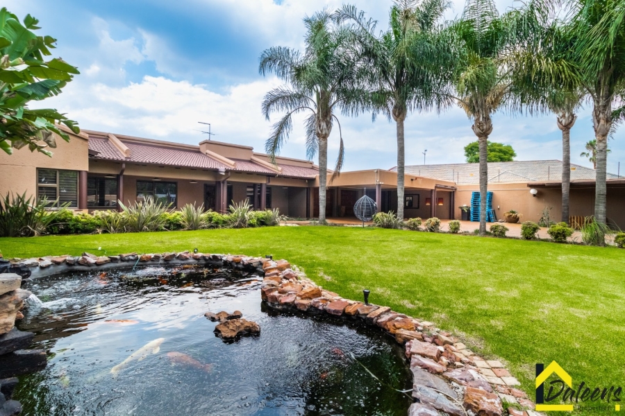 To Let 5 Bedroom Property for Rent in Beyers Park Gauteng