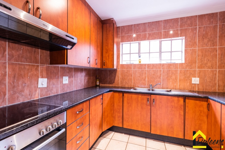 To Let 5 Bedroom Property for Rent in Beyers Park Gauteng