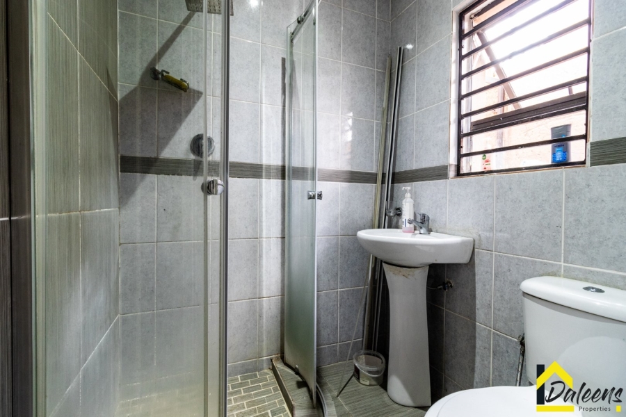 To Let 5 Bedroom Property for Rent in Beyers Park Gauteng