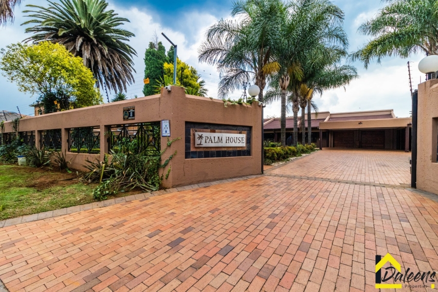 To Let 5 Bedroom Property for Rent in Beyers Park Gauteng