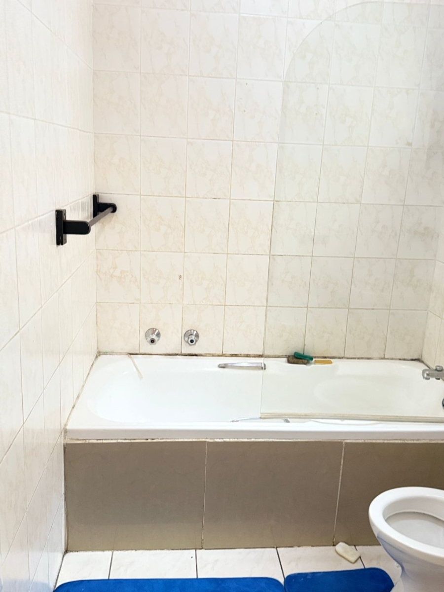 2 Bedroom Property for Sale in Edleen Gauteng