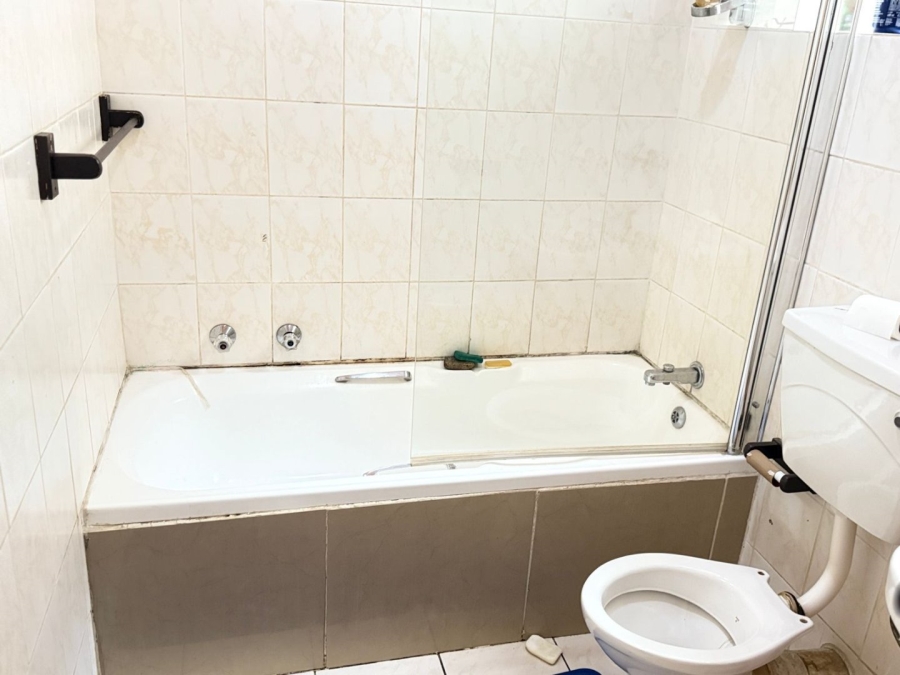 2 Bedroom Property for Sale in Edleen Gauteng