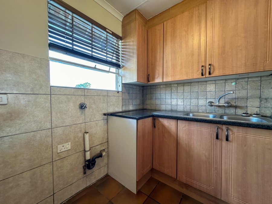 To Let 2 Bedroom Property for Rent in Verwoerdpark Gauteng