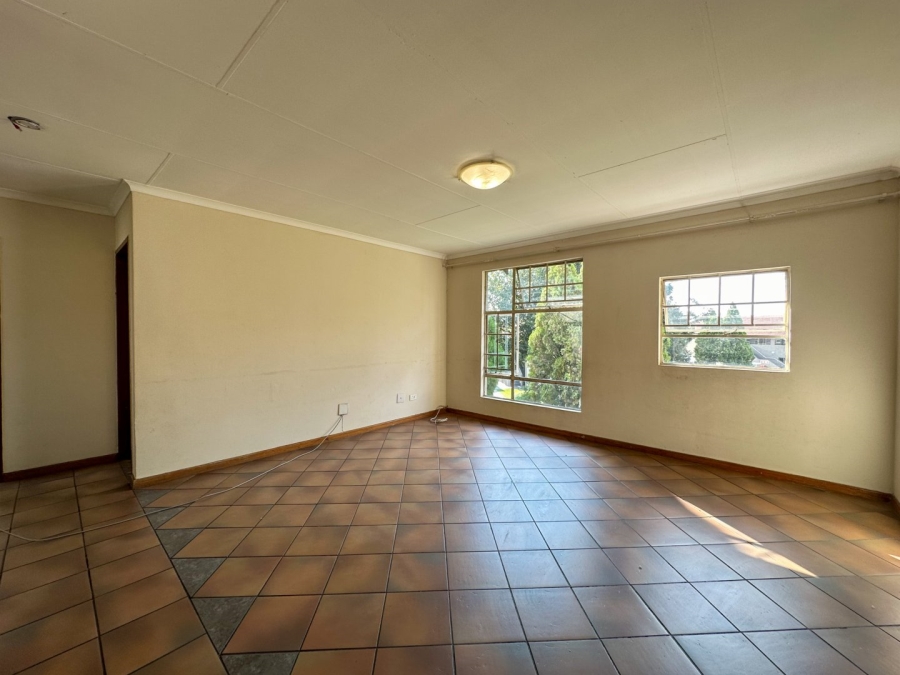 To Let 2 Bedroom Property for Rent in Verwoerdpark Gauteng