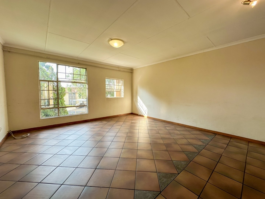 To Let 2 Bedroom Property for Rent in Verwoerdpark Gauteng