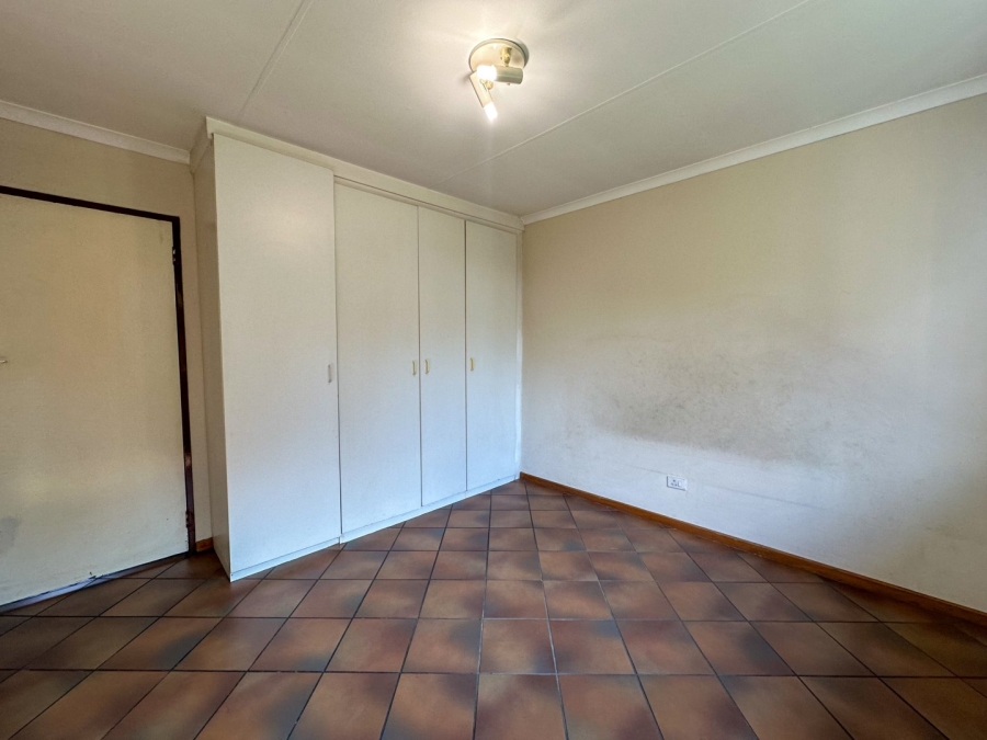 To Let 2 Bedroom Property for Rent in Verwoerdpark Gauteng