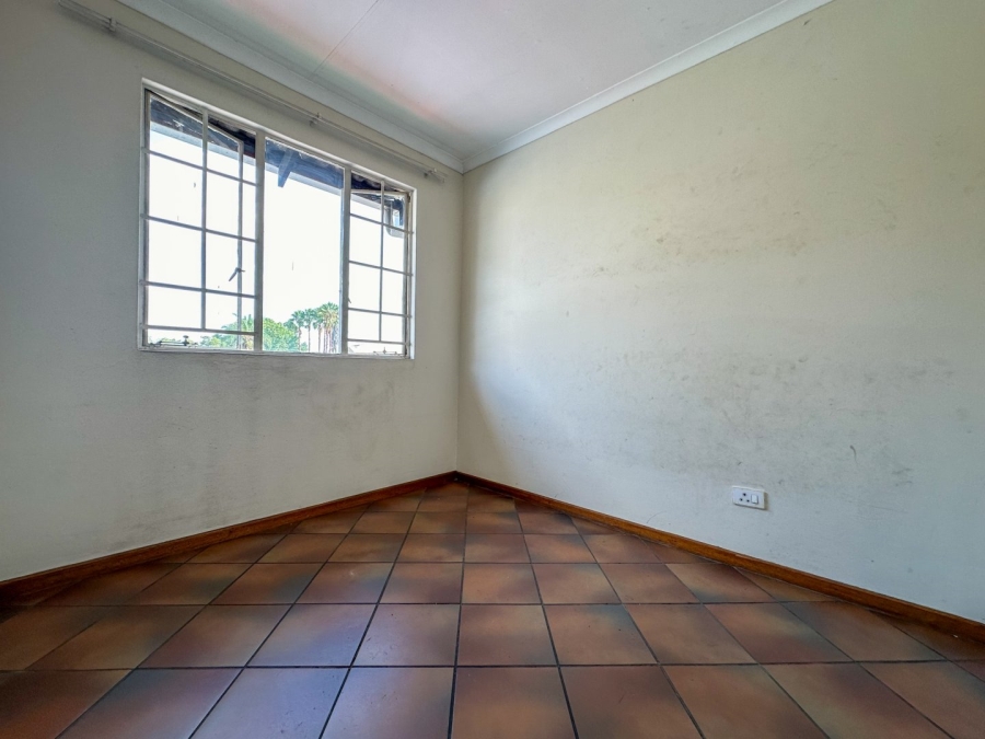 To Let 2 Bedroom Property for Rent in Verwoerdpark Gauteng