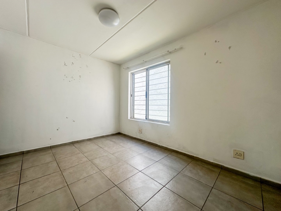 1 Bedroom Property for Sale in Sandown Gauteng